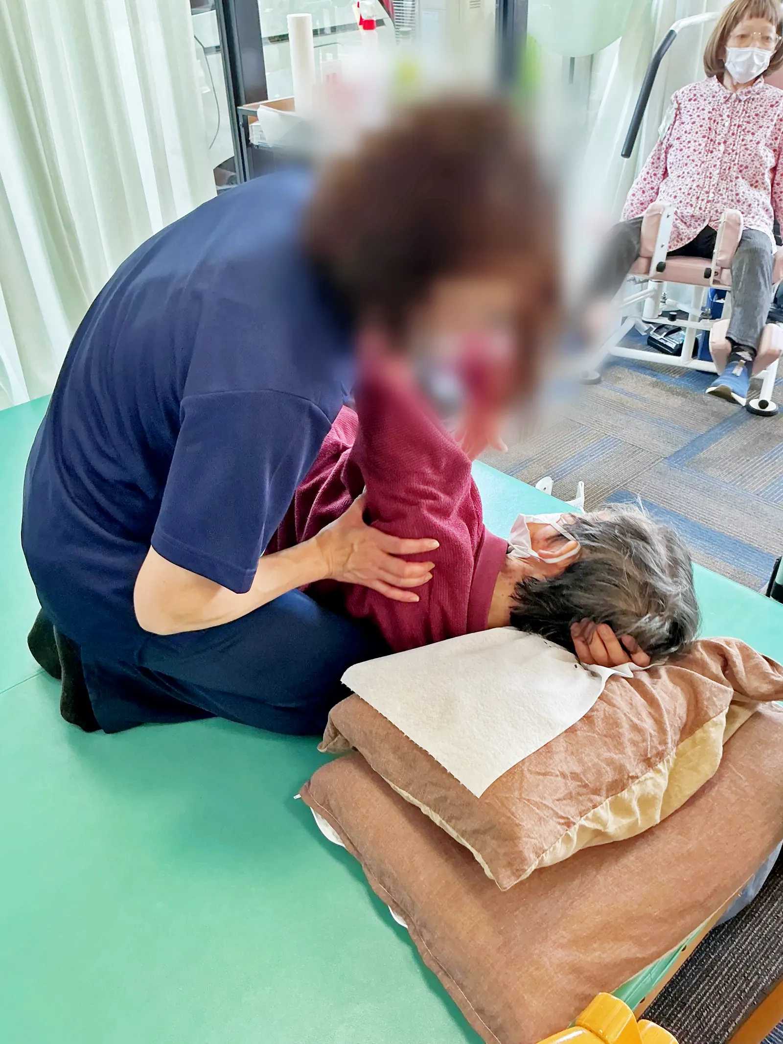 あずゆーらいく経堂の機能訓練の様子